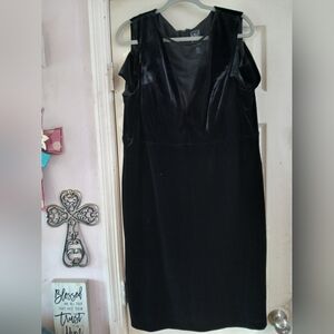 Nightway Collections Size 18W Women Plunging Illusion Velvet Gown Sleeveless